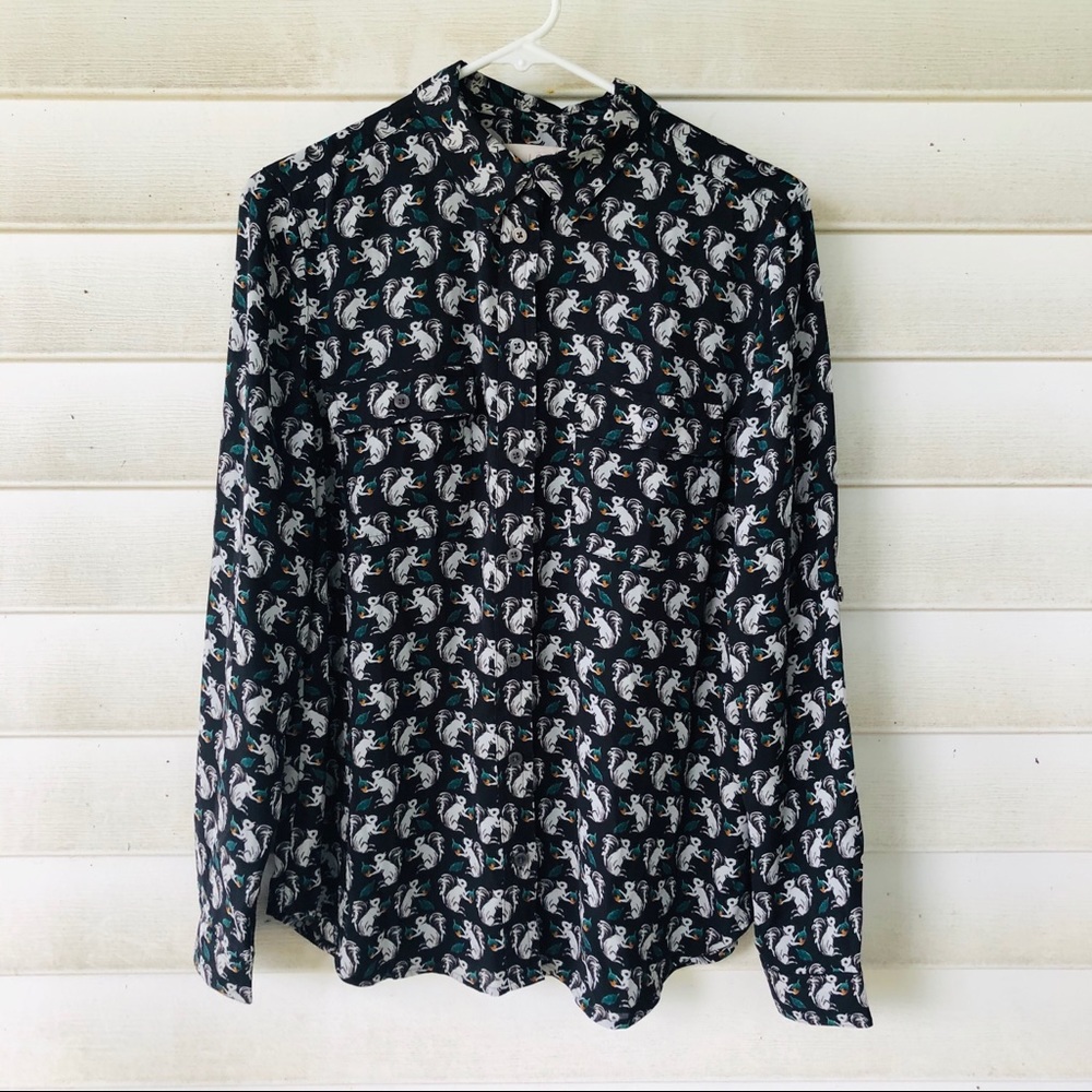 🚫SOLD🚫 Squirrel print Ann Taylor loft blouse - Picture 2 of 8